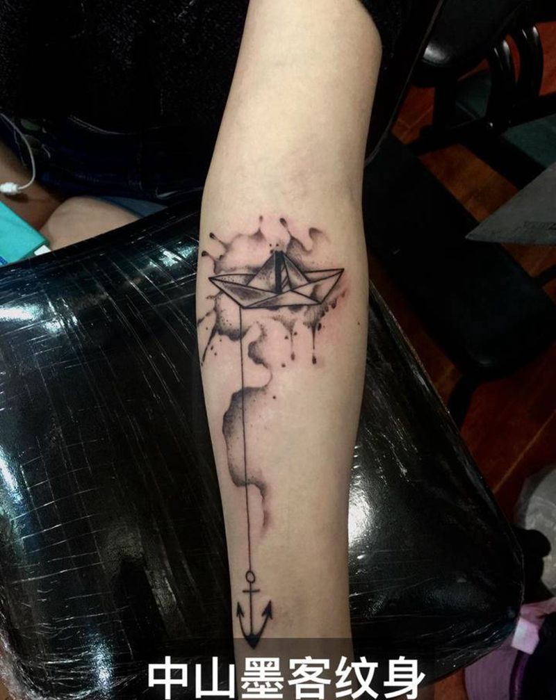 船纹身图片_腿部手臂几何纹身图案