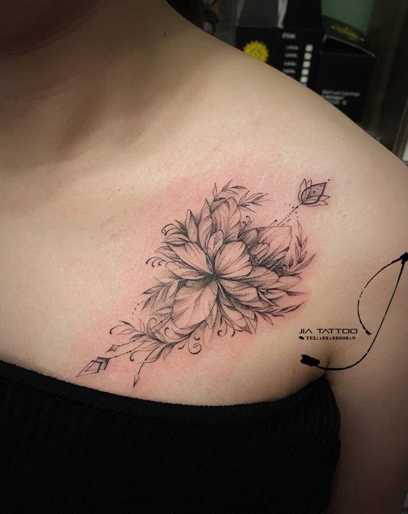 素花纹身图片_肩部胸部点刺纹身图案