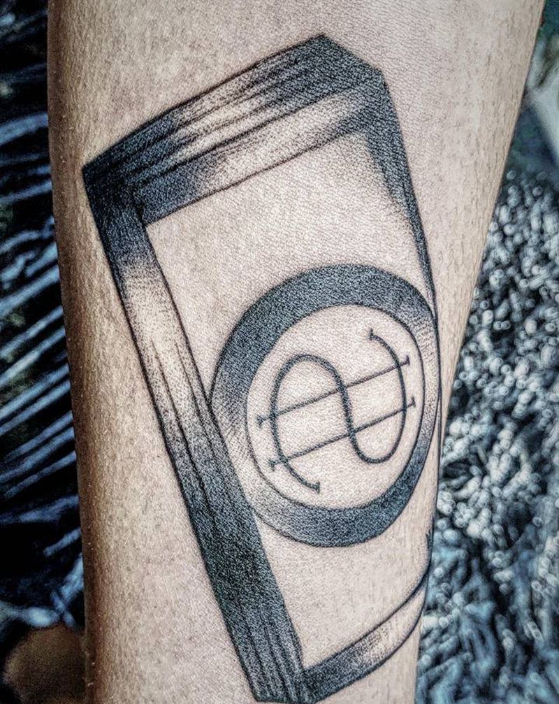 个性美元纹身图片_手臂纹身图案