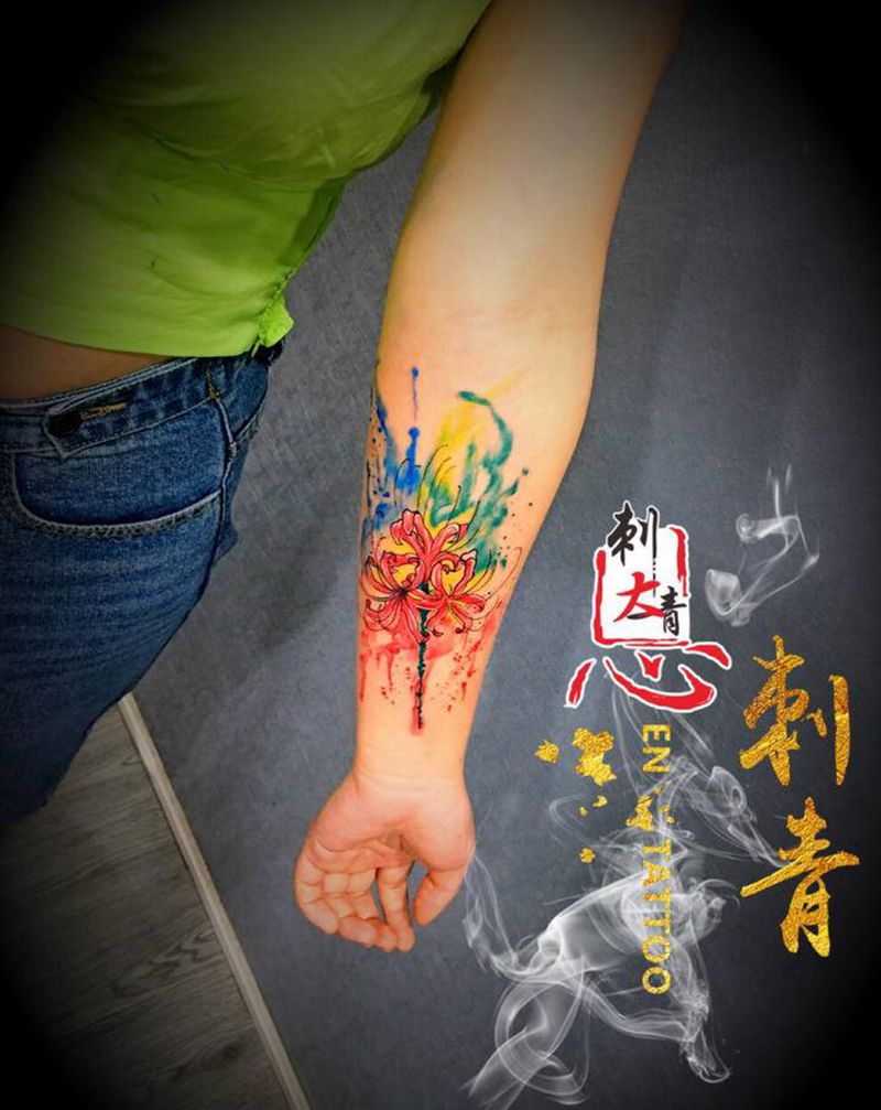 水彩彼岸花纹身图片_手臂水墨水彩彼岸花纹身图案