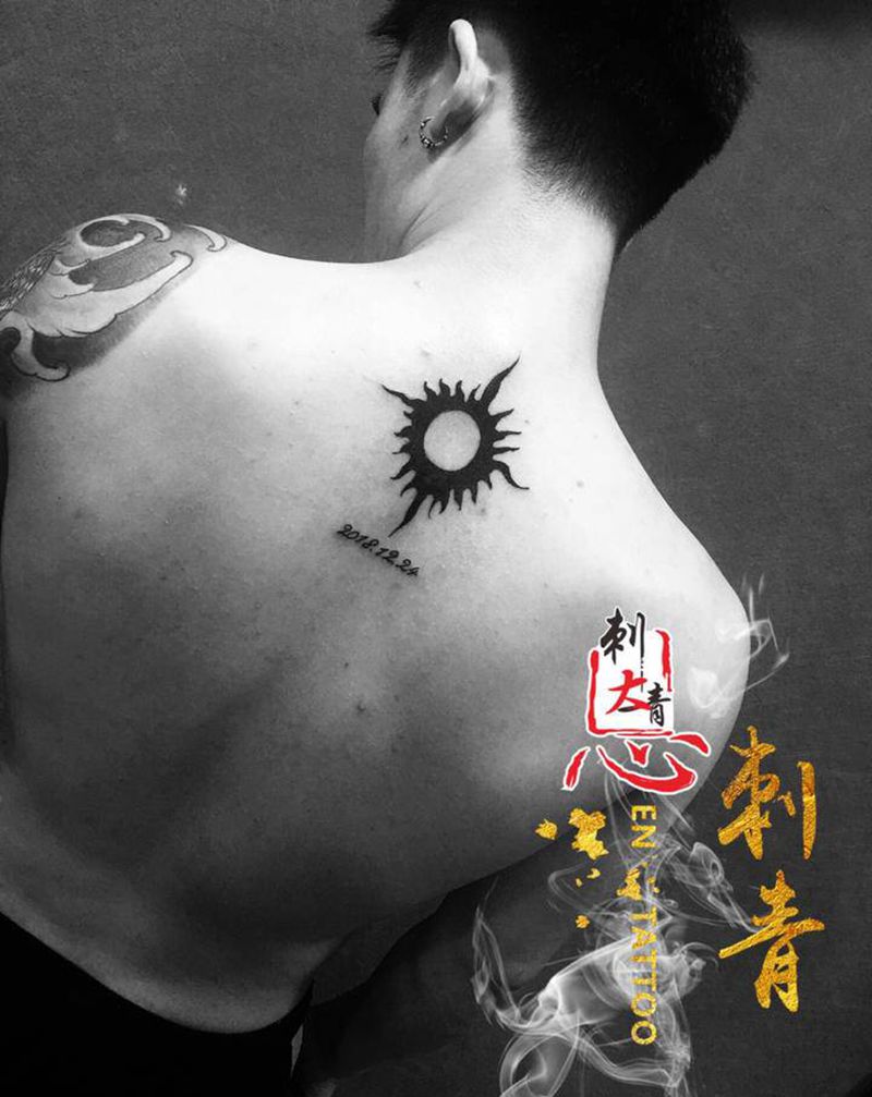 情侣纹身纹身图片_背部图腾纹身图案