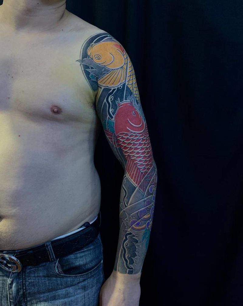 鸿运当头纹身图片_手臂手部老传统纹身图案