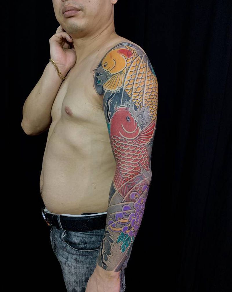 鸿运当头纹身图片_手部手臂老传统纹身图案