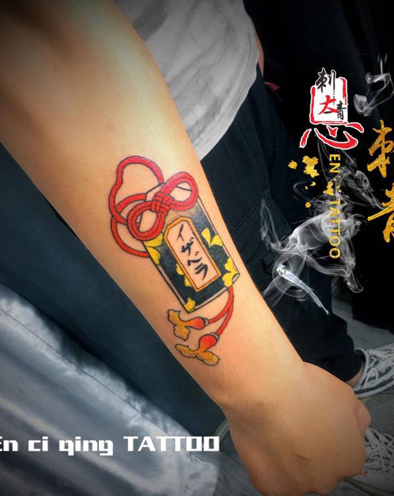 御守纹身图片_手臂老传统New School纹身图案