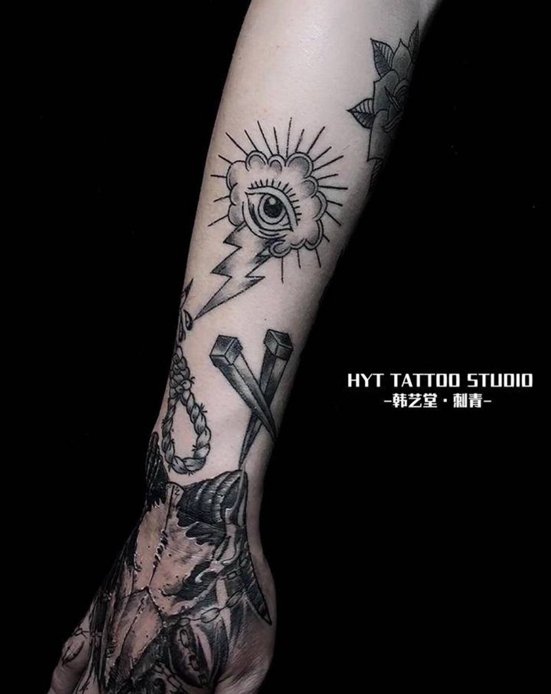 School纹身图片_手臂手部纹身图案