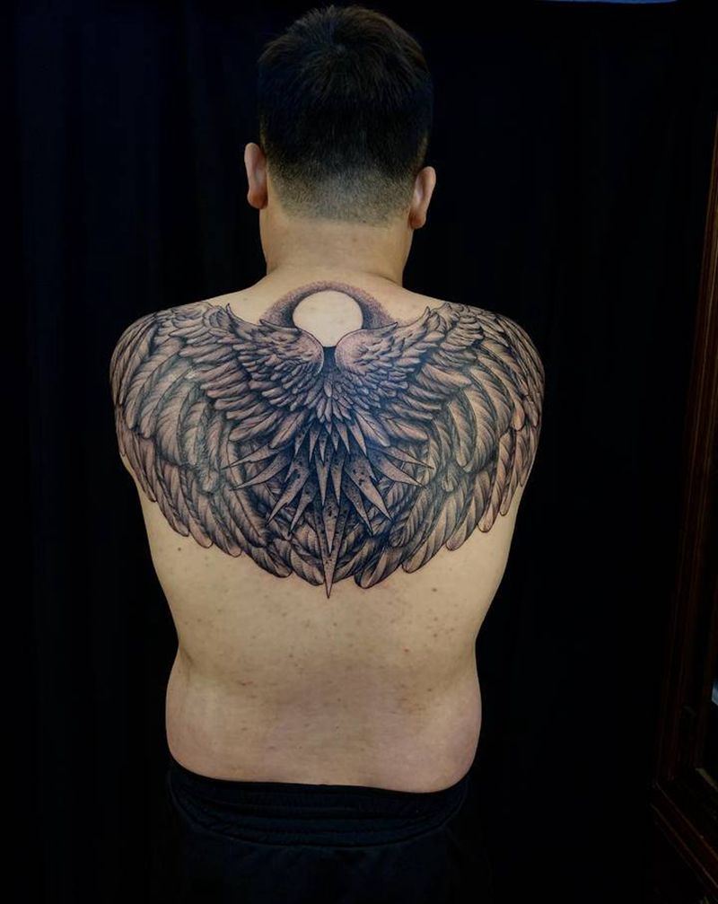 翅膀纹身纹身图片_背部纹身图案