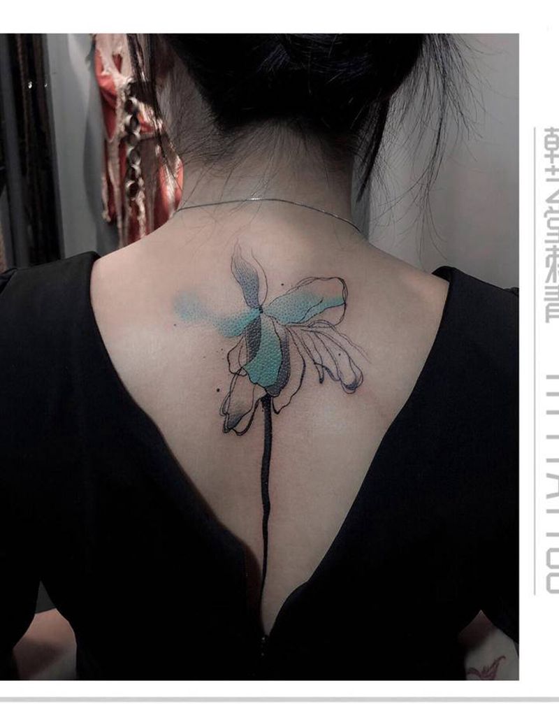 墨纹身图片_颈部水墨纹身图案