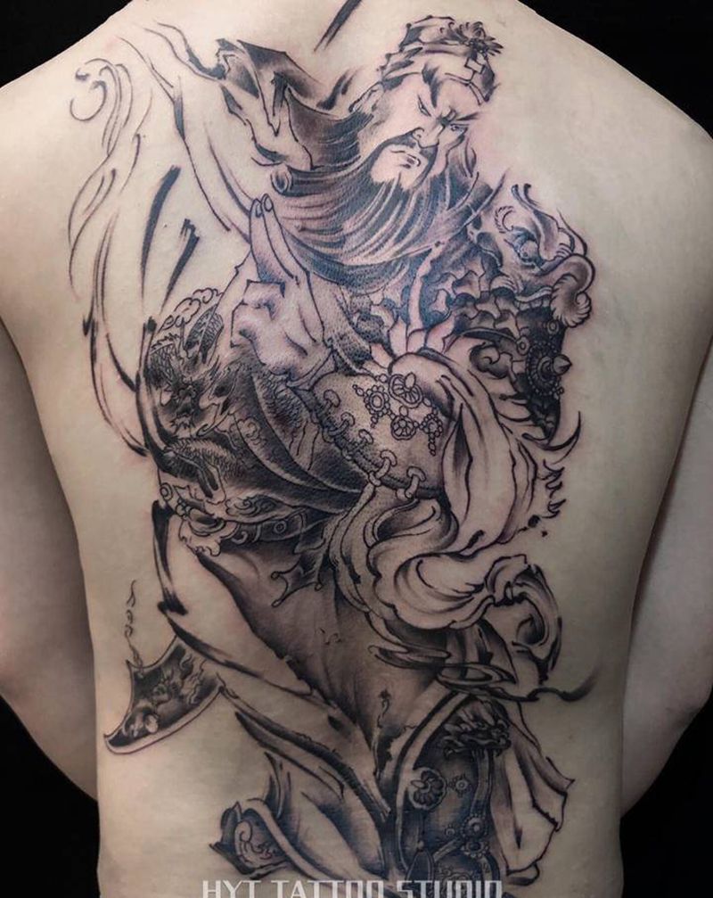 墨纹身图片_背部纹身图案