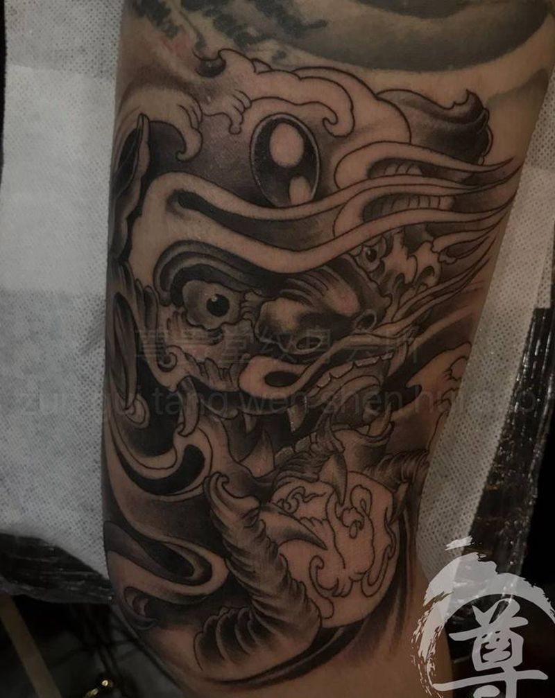 今日唐狮 彼岸花纹身图片_手臂脚部老传统水彩纹身图案