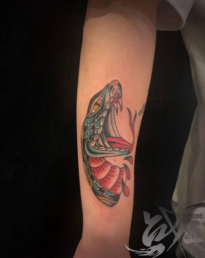 蛇纹身图片_手臂纹身图案