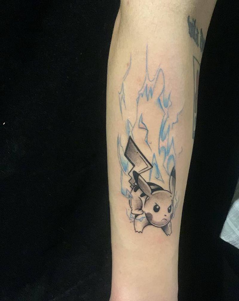 皮卡丘纹身图片_手臂纹身图案