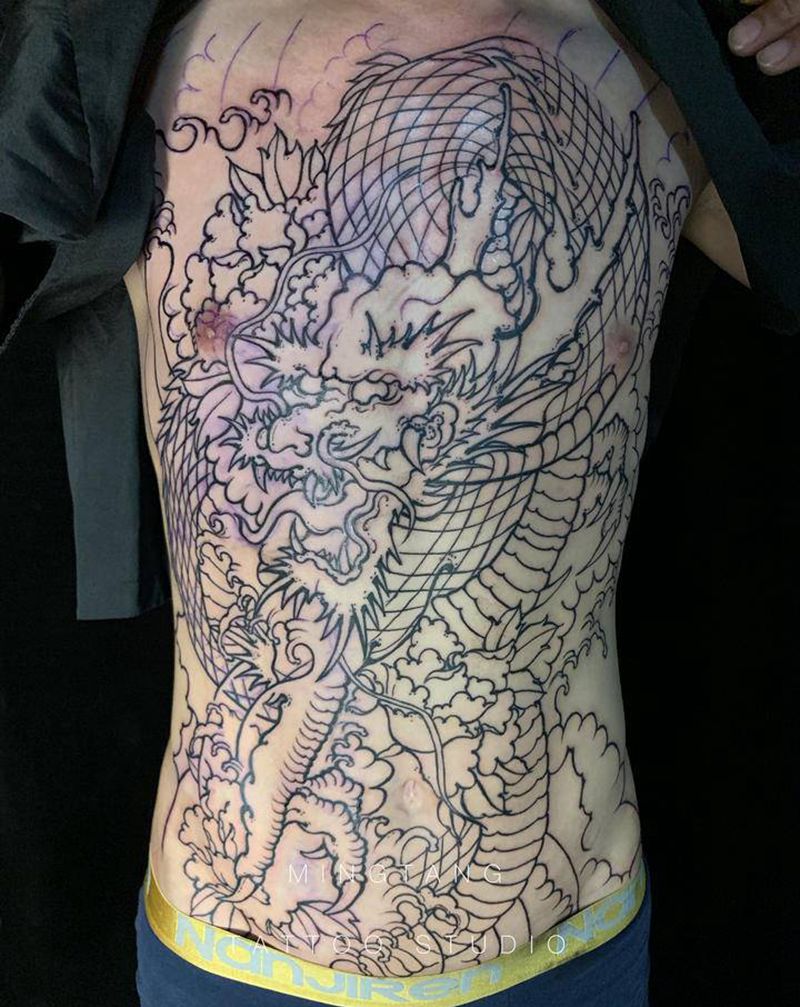 传统龙（未完成）纹身图片_胸部腹部老传统新传统龙纹身图案