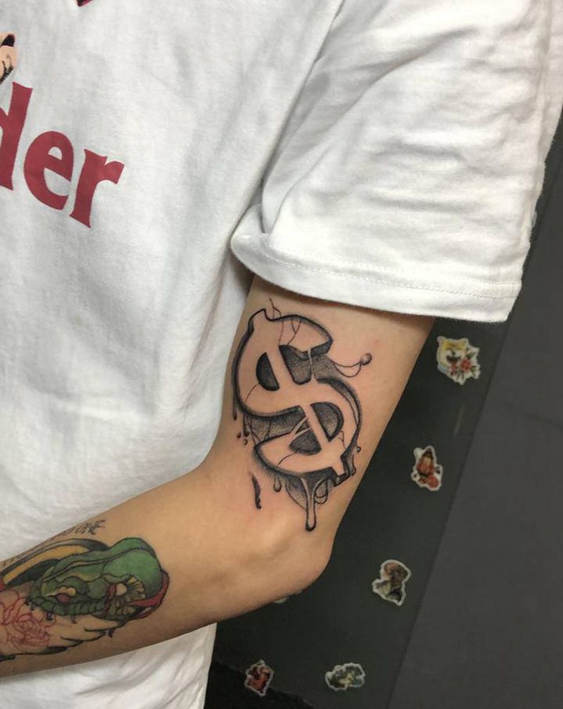 小图纹身图片_手臂点刺水墨纹身图案