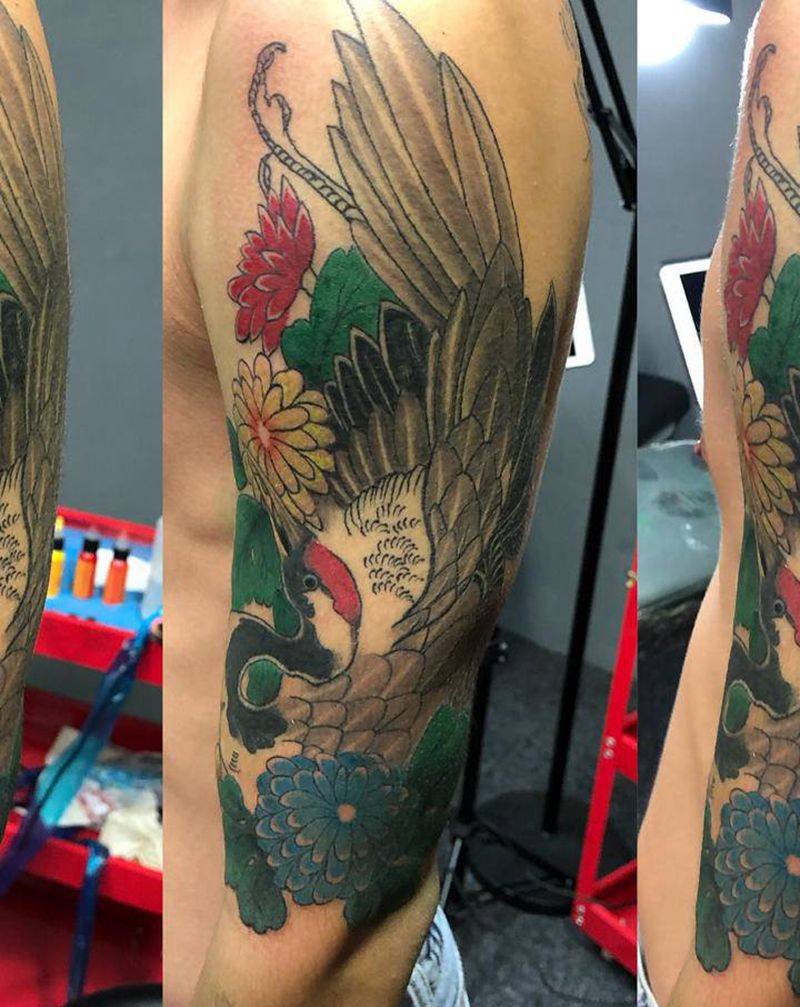 鹤纹身图片_手臂老传统鹤纹身图案