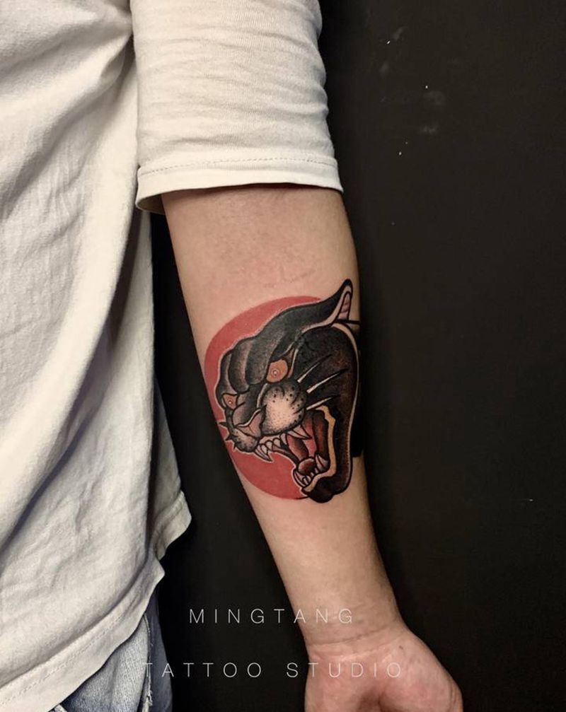 黑豹纹身图片_手臂Old School黑豹纹身图案