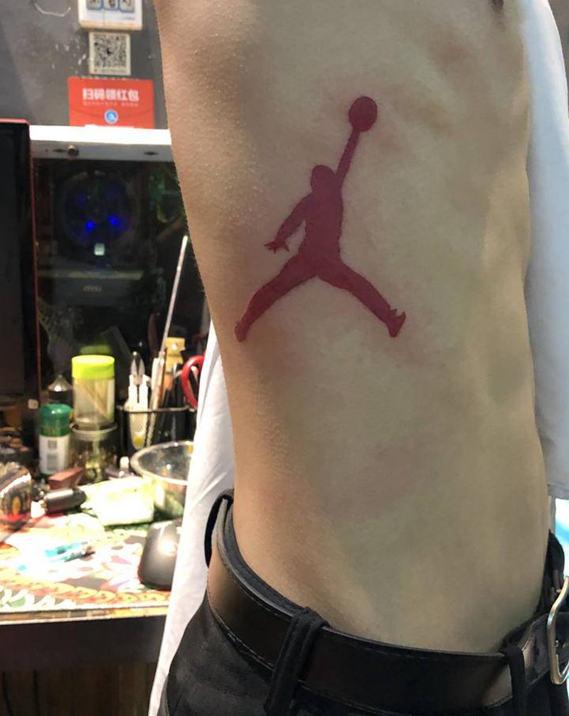 热爱者纹身图片_腰部纹身图案