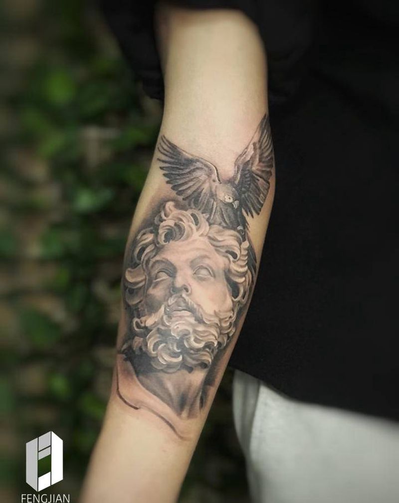 石膏雕像纹身图片_手部手臂欧美写实纹身图案