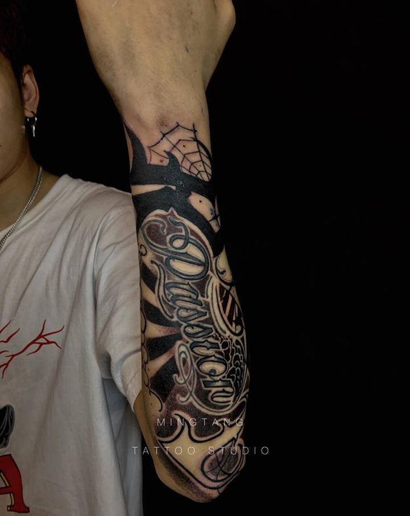 卡奇诺花体字纹身图片_手臂手部花体字欧美写实卡奇诺花体字纹身图案