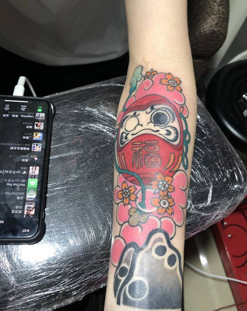 不一样的老传统纹身图片_手臂老传统达摩蛋纹身图案