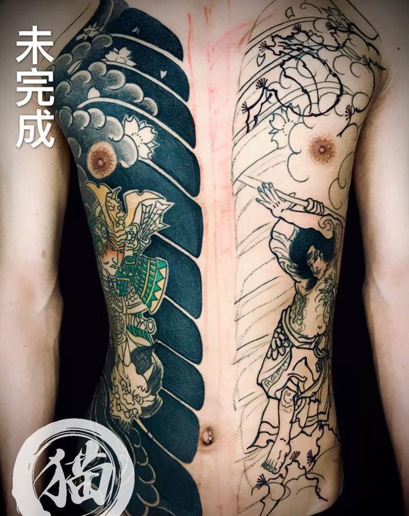 开衫纹身图片_胸部老传统遮盖修改纹身图案