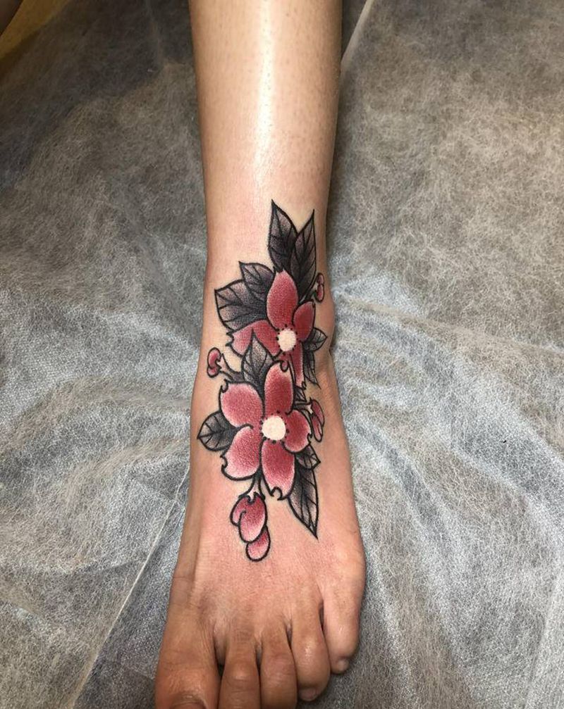 发发纹身图片_脚部新传统纹身图案