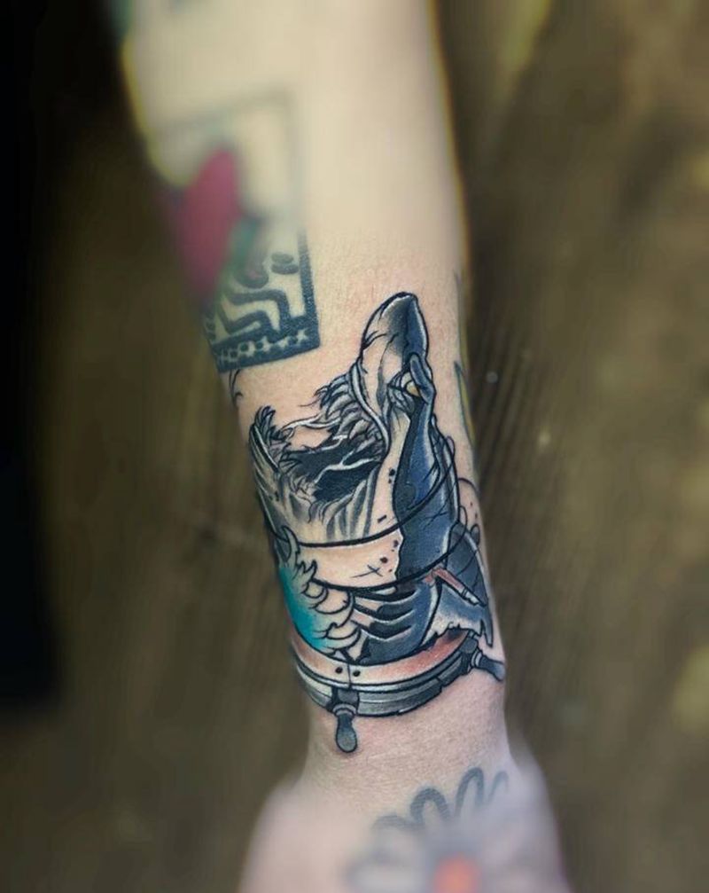 鲨鱼纹身图片_手部纹身图案