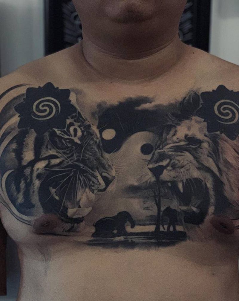 爸爸的爸爸叫爷爷纹身图片_胸部肩部欧美写实新传统狮子老虎八卦纹身图案