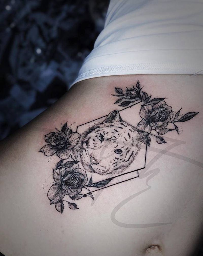 心有猛虎细嗅蔷薇纹身图片_腹部几何点刺虎，玫瑰纹身图案