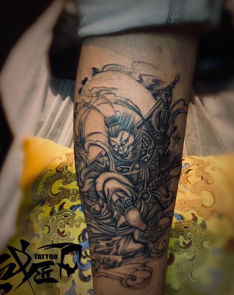 猴子纹身图片_脚部纹身图案