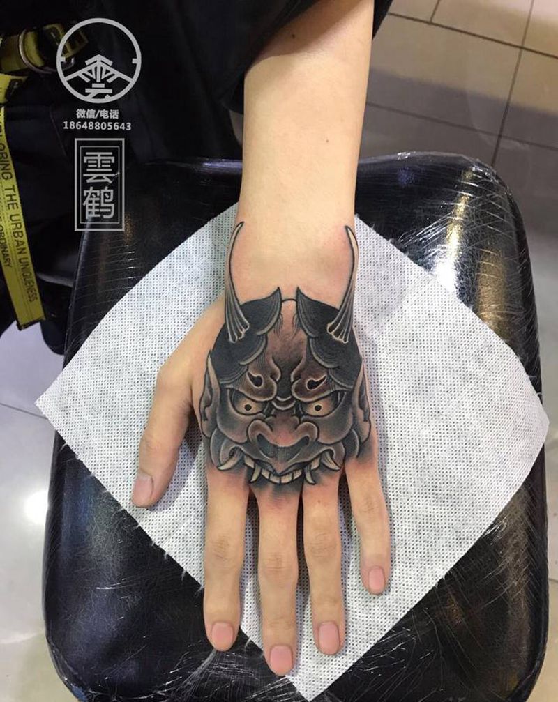 般若纹身图片_手部老传统纹身图案