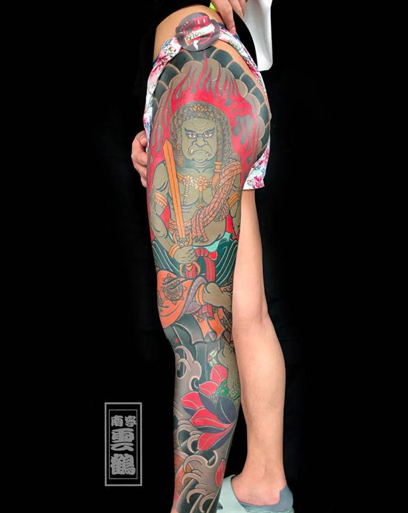 不动尊菩萨，不动明王纹身图片_腿部脚部老传统纹身图案