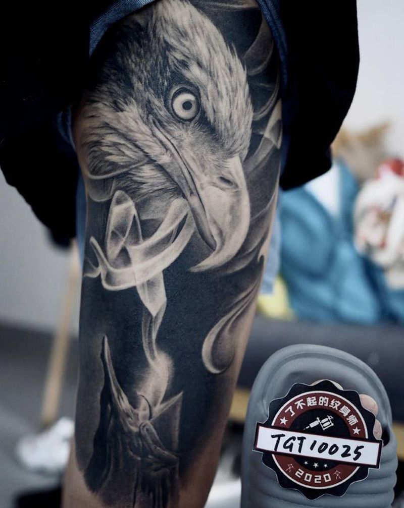 蜡烛烤鸟儿纹身图片_腿部欧美写实纹身图案