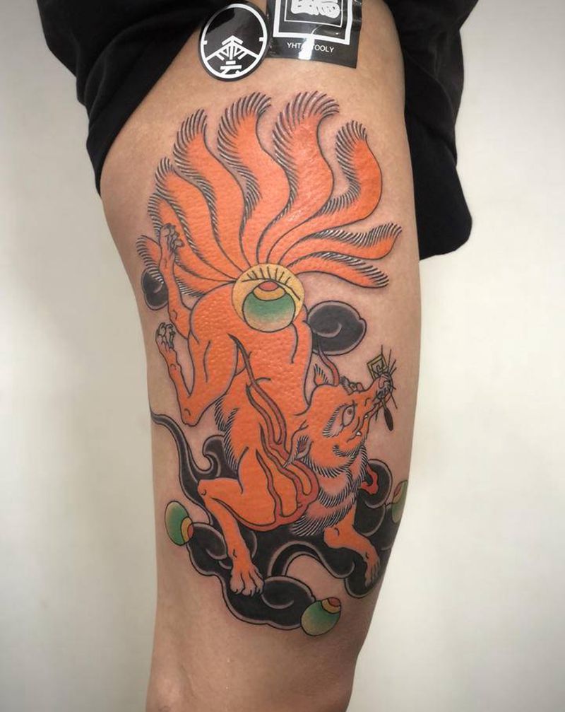 九尾纹身图片_腿部新传统老传统纹身图案