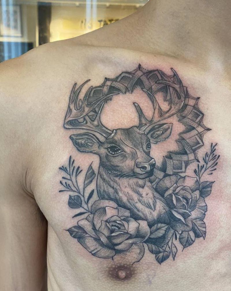 鹿纹身图片_胸部纹身图案