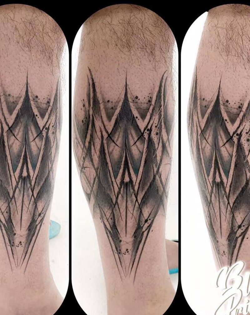 花体纹身图片_腿部花体字纹身图案