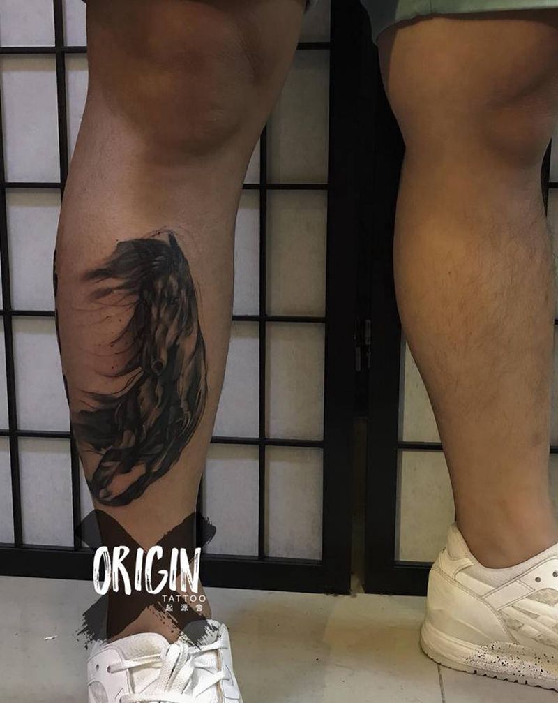 水墨马纹身图片_腿部水墨纹身图案