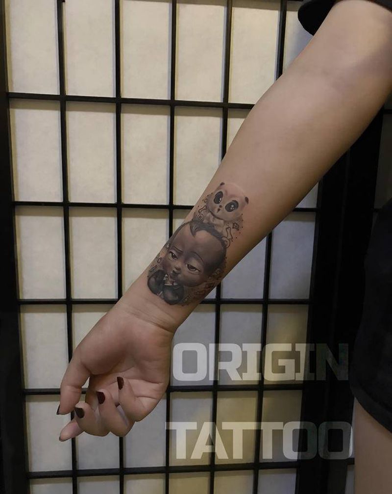 宝贝老板纹身图片_手部欧美写实纹身图案