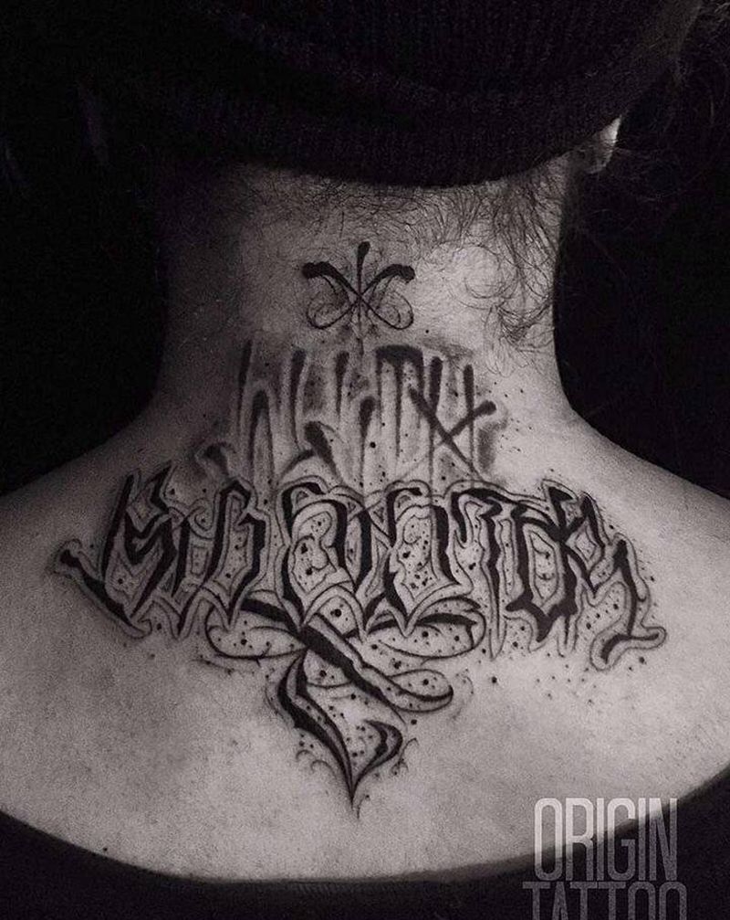 字体纹身图片_颈部花体字纹身图案