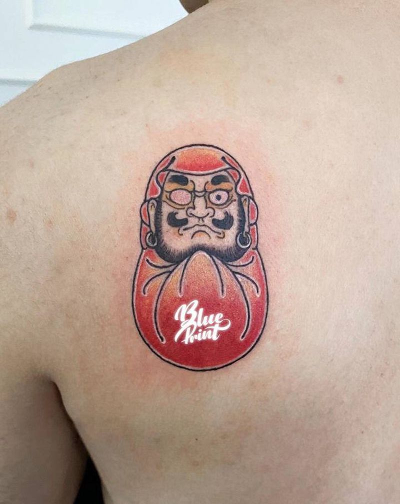 小达摩纹身图片_肩部老传统纹身图案
