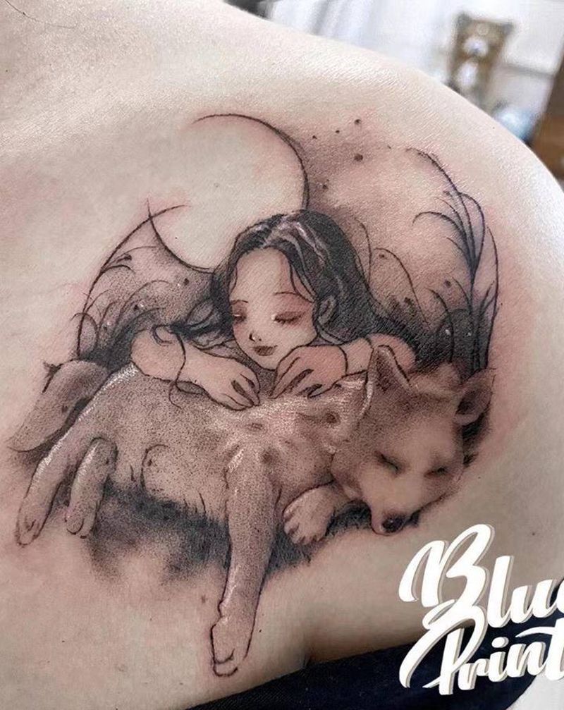 狼女纹身图片_肩部水墨纹身图案