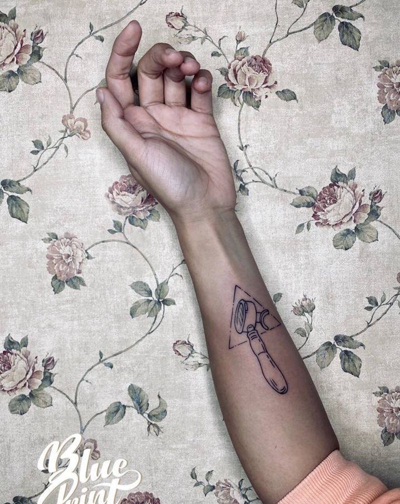 小清新纹身图片_手部几何纹身图案