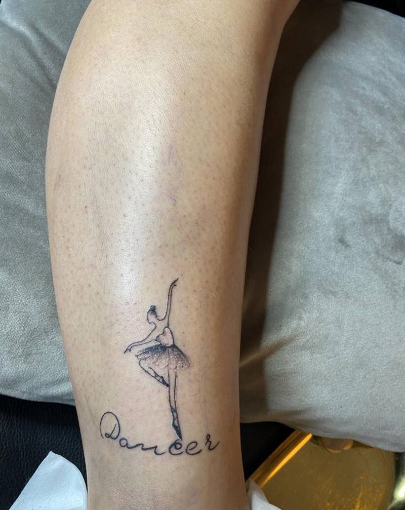 舞蹈梦纹身图片_腿部欧美写实水墨梦纹身图案