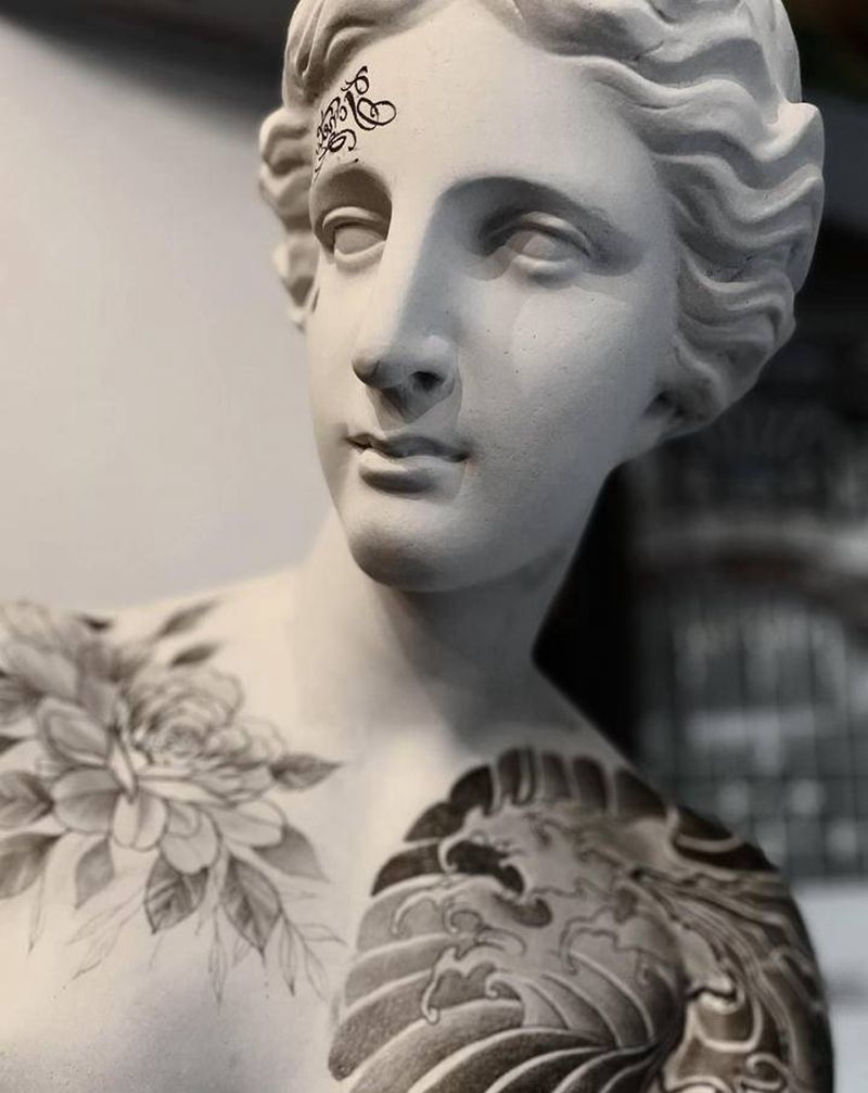 素描纹身图片_腹部纹身图案