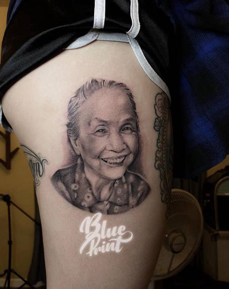 老人肖像纹身图片_腿部纹身图案