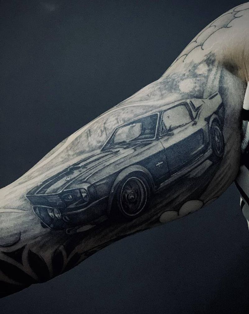 车纹身图片_手臂欧美写实纹身图案