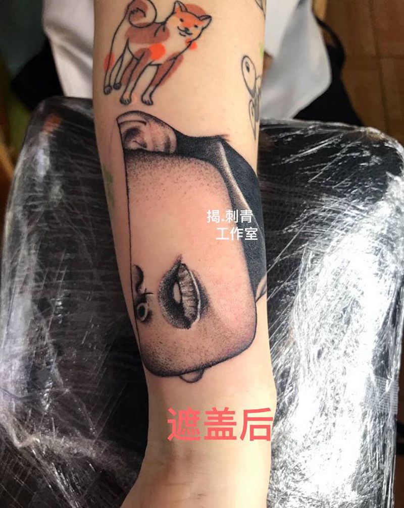 遮盖旧图纹身图片_手臂欧美写实纹身图案