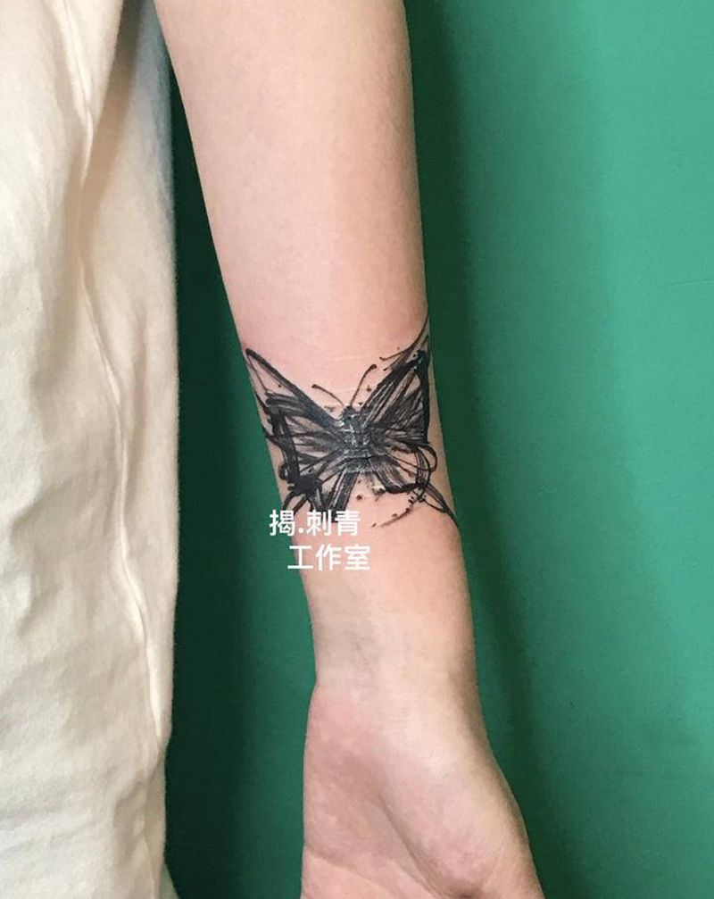 遮盖疤痕蝴蝶纹身图片_手臂几何纹身图案