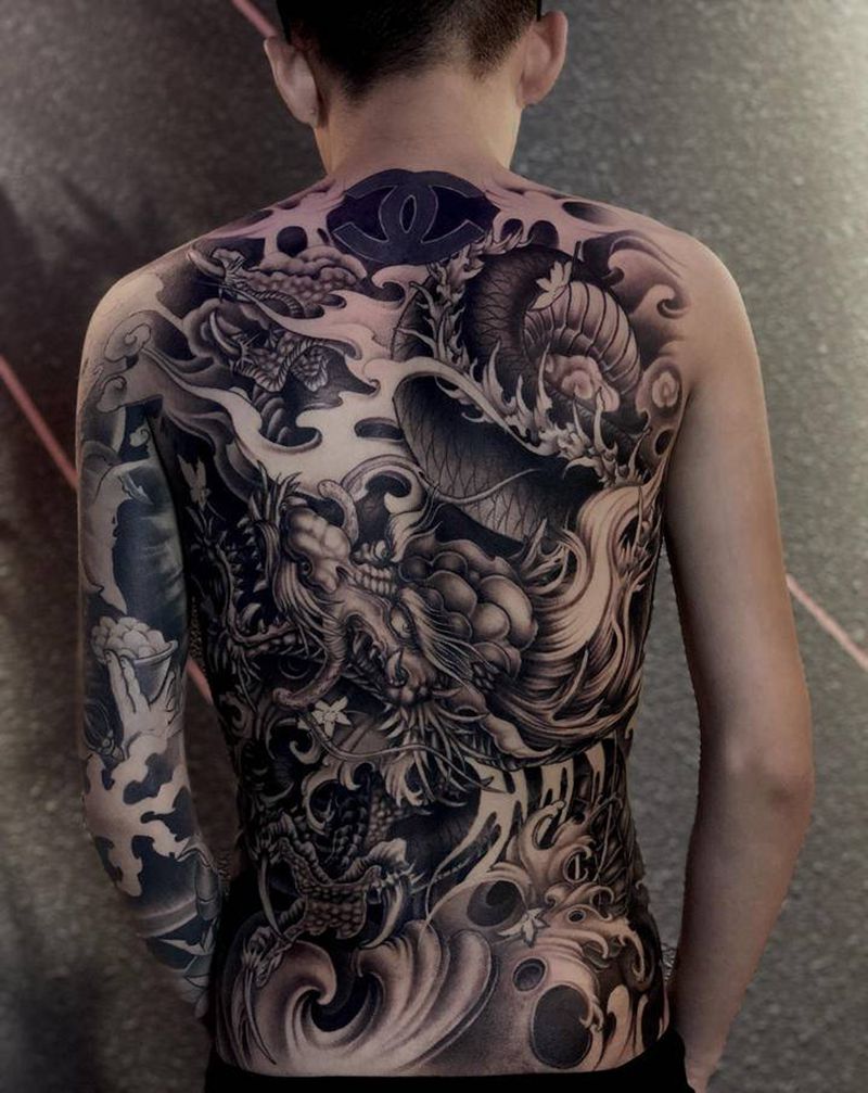 龙-满背纹身图片_背部新传统龙纹身图案