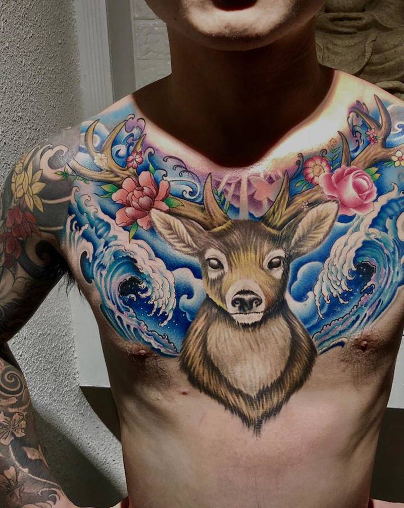 欧美彩色花胸纹身图片_胸部鹿纹身图案