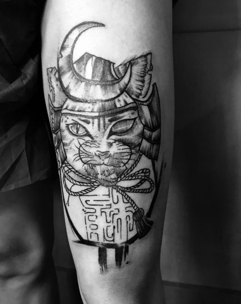 猫纹身图片_腿部点刺新传统纹身图案